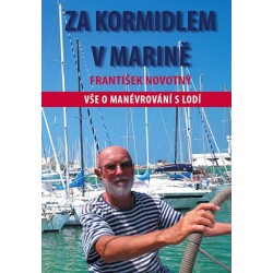 Za kormidlem v marině