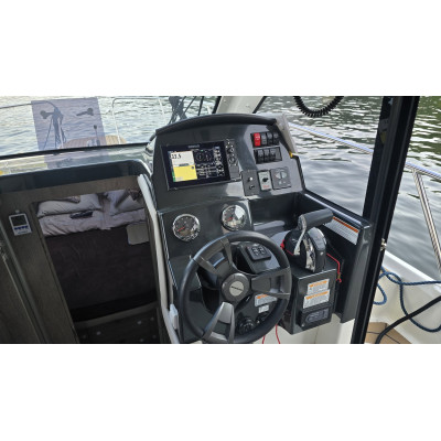 Kajutová loď QUICKSILVER ACTIV 905 Weekend MERCURY F 350 L6 EFI EXXLPT DTS Verado