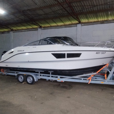 Loď Quicksilver Active 805 (2016) – bez motoru, s přívěsem 3500 kg