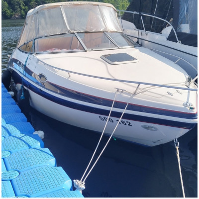 Loď Stingray 225 CR + motor Volvo Penta 4.3 MPI + přívěs