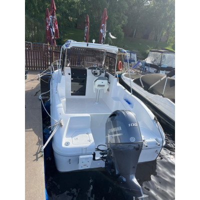 Loď SAVER 590 Cabin Fisher + motor Yamaha F100LB + přívěs